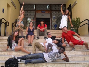 How to find the best prices to study Spanish in groups in Spain